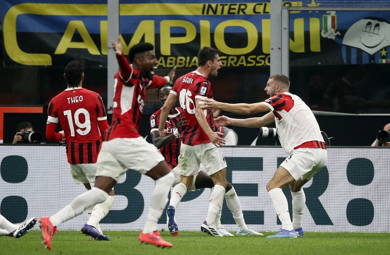 AC Milan vừa hạ Inter