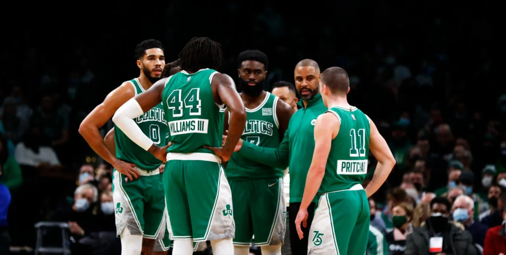 Celtics giữ nguyên bộ khung giúp họ vô địch