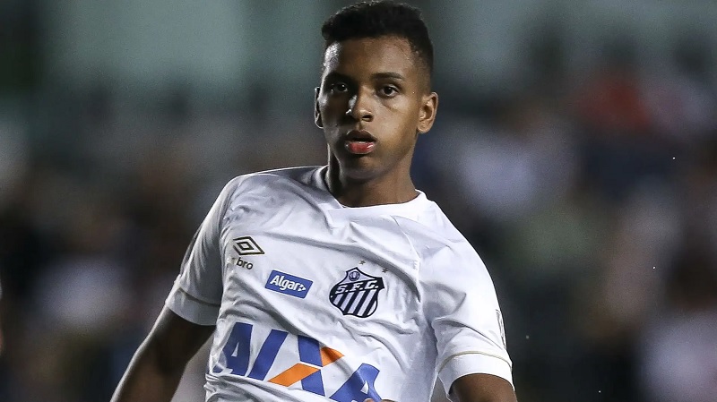 Rodrygo đi lên từ Santos