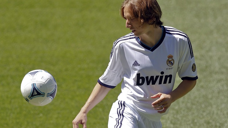 Modric trong lễ ra mắt Real Madrid