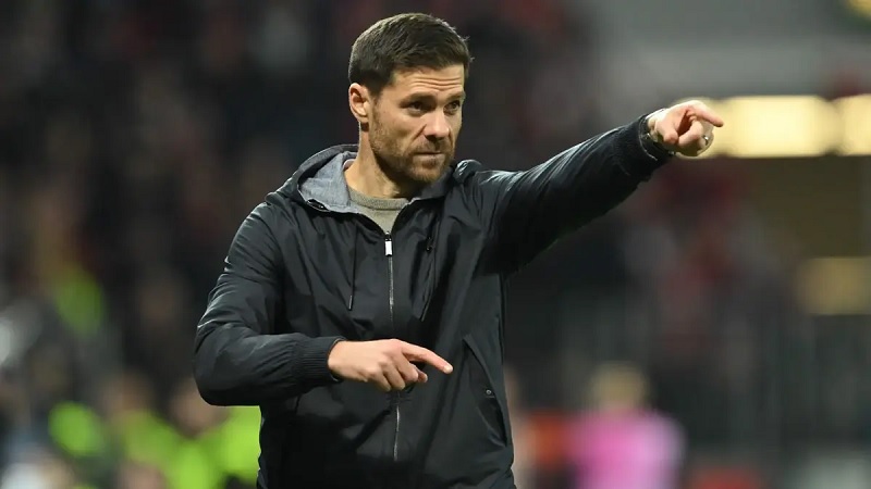 Xabi Alonso chuẩn bị đối đầu đội bóng cũ